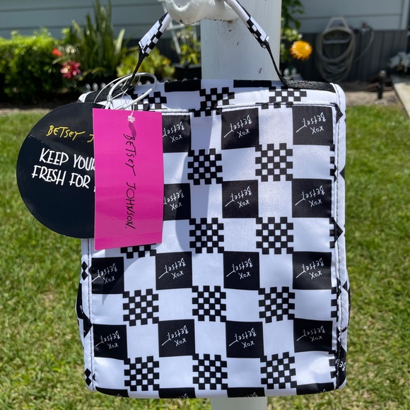 BETSEY JOHNSON Insulated Lunch Tote Checkered Design - Picture 6 of 13